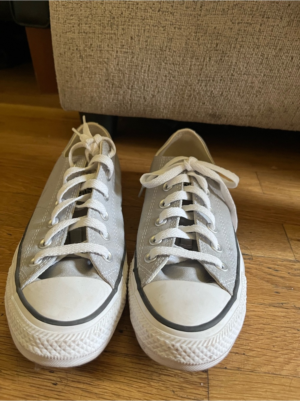 Light gray converse